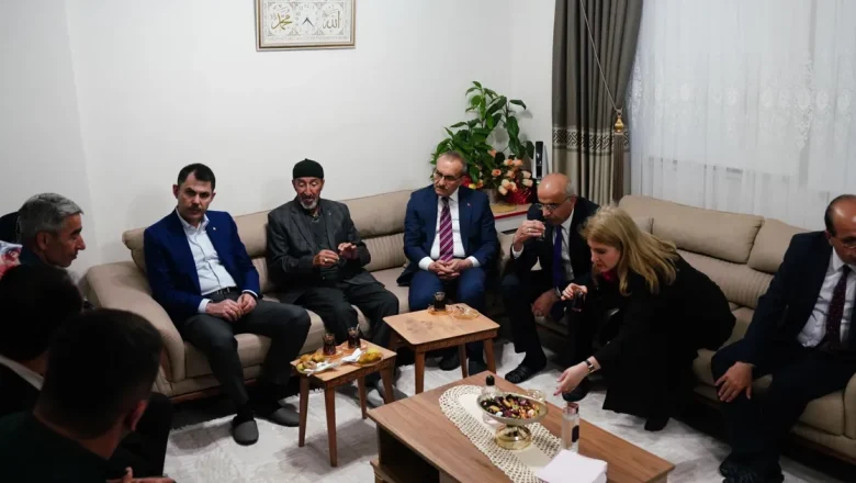 Bakan Kurum Malatya’da köy evine konuk oldu