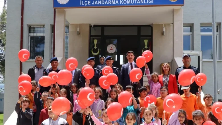 Bilecik Pazaryeri’nde 500 öğrenci Jandarma Komutanlığı’nda!