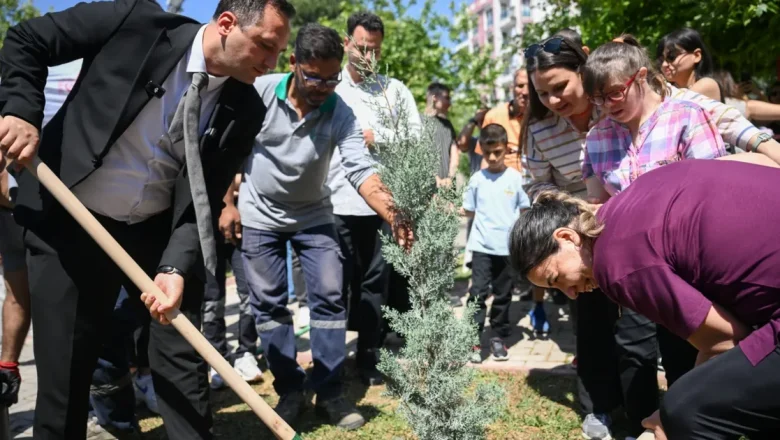 Bornova’da fidanlar toprakla buluştu