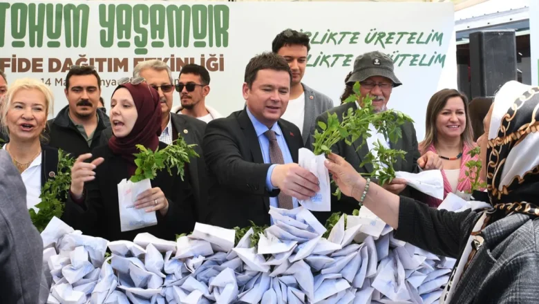 Bursa’da Osmangazi Belediyesi’nden ücretsiz fide dağıtımı