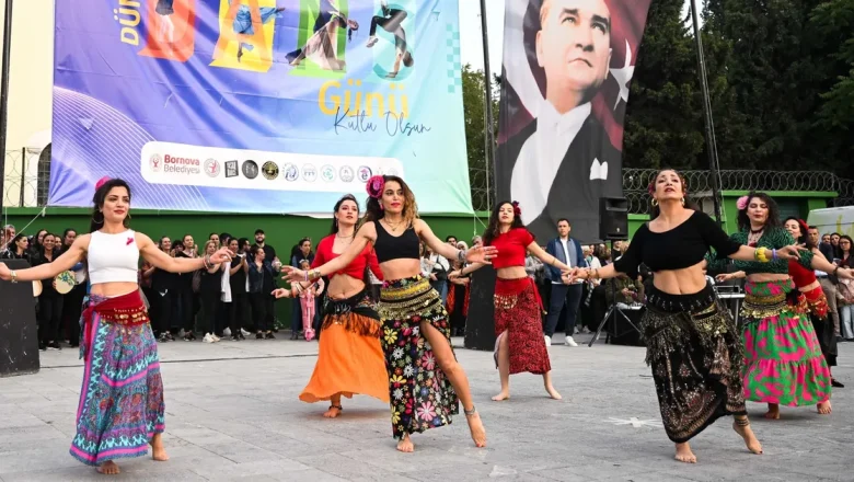 Dansın ritmi Cumhuriyet Meydanı’nda yükseldi