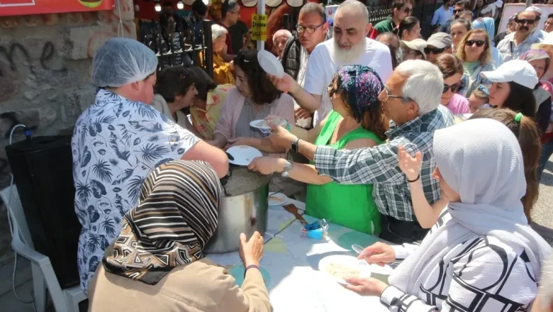 İzmir Karşıyaka’da Amasyalılar rüzgarı esti