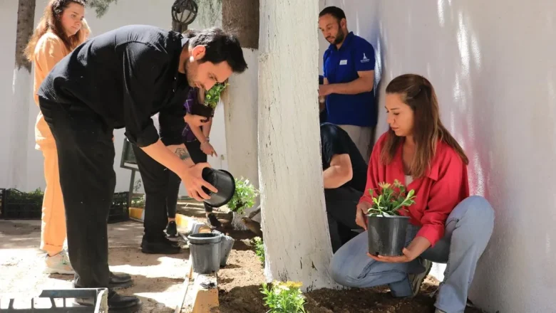 İzmir’de öğrenciler istedi Büyükşehir ekipleri yaptı