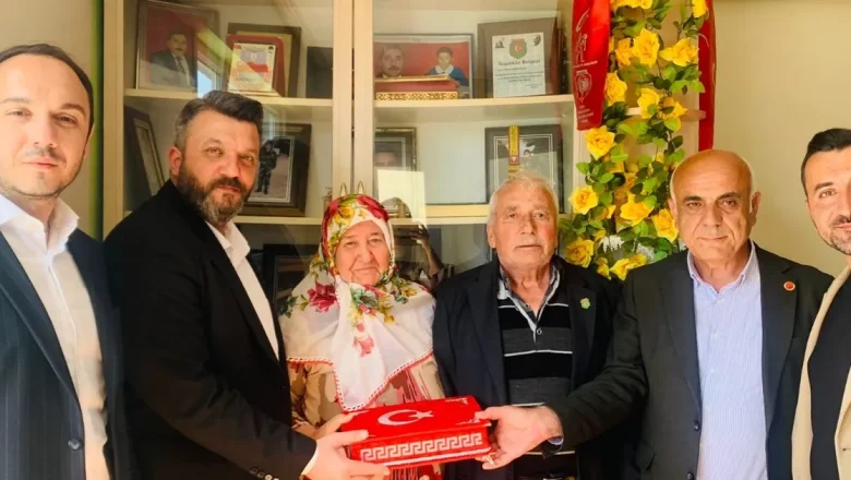 İzmit Belediyesi şehit ailelerini yalnız bırakmıyor