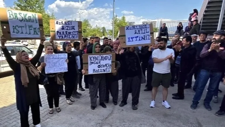 Kumluca Pazaryeri’nde esnaf-belediye gerilimi!