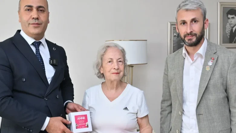 Manisa’da şehit annelerine Anneler Günü ziyareti