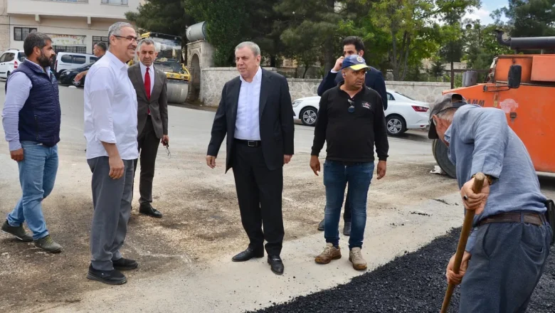 Mardin’de Başkan Şahin’den asfalt çalışmalarına yakın mercek